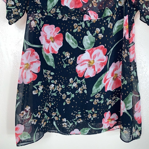 CAbi #5220 sail away cold shoulder cami in floral - Picture 4 of 8